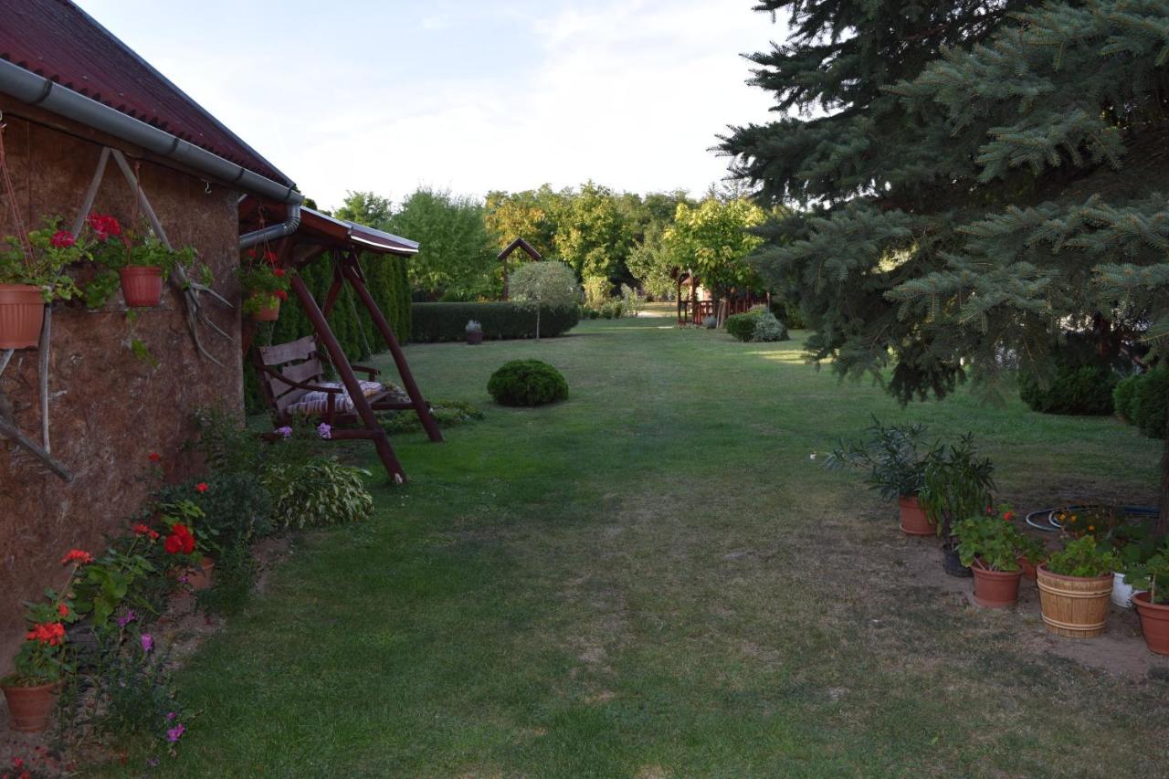 Prokop Vendeghaz Hotel Tolcsva Exterior photo